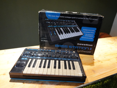 Novation bass station - bass,