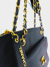 Vintage Chanel Kaviar Leder