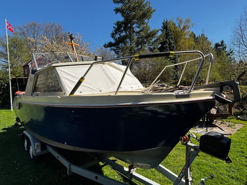 Geräumiges kajütboot - geräumiges, /