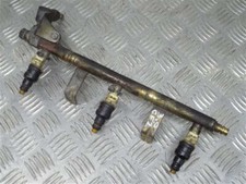 2,5 3,0 V6 24 V Kraftstoffschiene vorne mit Einspritzdüsen - Alfa Romeo 916 GTV Spider 156...