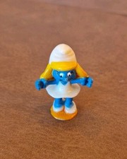 Ü Ei-Figur "Schlumpfine"