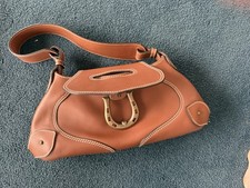 Aigner Echtleder Handtasche – Made in Italy – klassisches Design mit Hufeisen