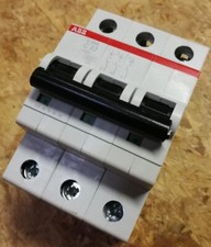 ABB S203 2CDS253001R0324 C32A Sicherungsautomat C32 Leitungsschutzschalter