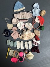 Alter Puppenkoffer + Kleidung