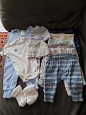 12-teiliges Baby-Set Hosen Strampler Gr. 50-56 Mützen  Söckchen  Body Halstuch 