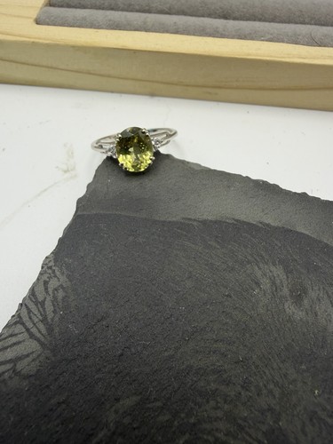 Ring 375 weißgold grün - kt,