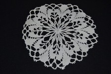 rundes Deckchen, feinste Klöppelarbeit , 14 cm Durchmesser