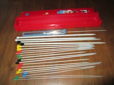 Konvolut Stricknadeln Nr. 8/7/6/5/4,5/4/2x3,5/3/2/ + 1x Nadelspiel 3 inkl. Box