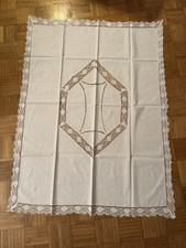 Antike Tischdecke mit Geklöppelter Spitze Handarbeit