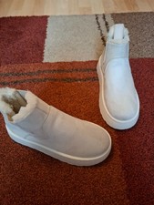 Stieflette Boots beige Gr. 40 Kunstfell gefüttert aussen Rauleder Imitat NEU