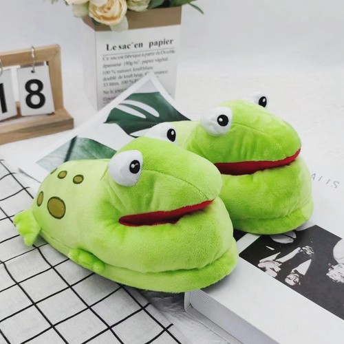 Flauschige frosch hausschuhe - flauschige, frosch-hausschuhe