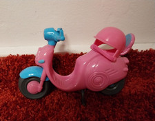 Barbie Motorroller mit Helm