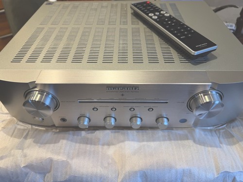 Marantz pm7004 stereo - ,