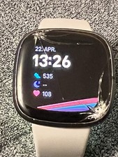 Fitbit Sense 40 mm Aluminiumgehäuse-Silber mit Sportarmband in Grau