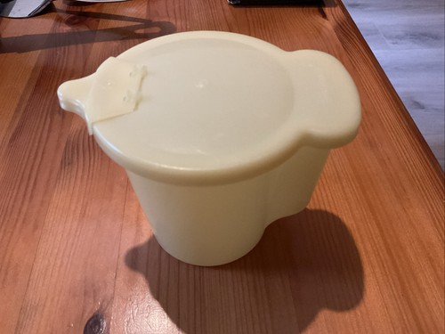Gelbes milchkännchen - gelbes,