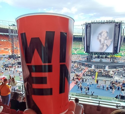 Helene fischer becher wien - helene,