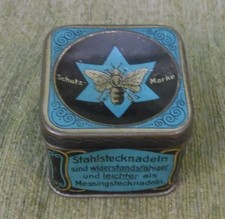 Alte Dose , Blechdose , Bienen Stahlstecknadeln , 100 Gramm No , 6 x 6 x 4,5 cm