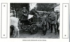 Deutsche Soldaten kaufen Selterswasser auf dem Marsche * Bilddokument 1915