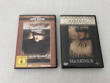 Mac Arthur & John Wayne Eine