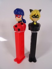 2 PEZ Spender mit Fuß