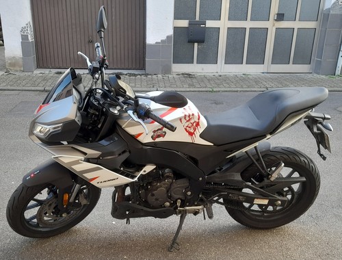 Motorrad aprilia tuono 125er - aprilia,