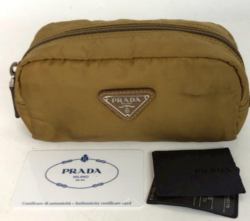 Prada triangle logo plate - prada,