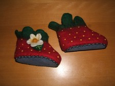 Mädchen Hausschuh Gr. 19 Sohlenlänge 13 cm Filz Mother Earth Erdbeere