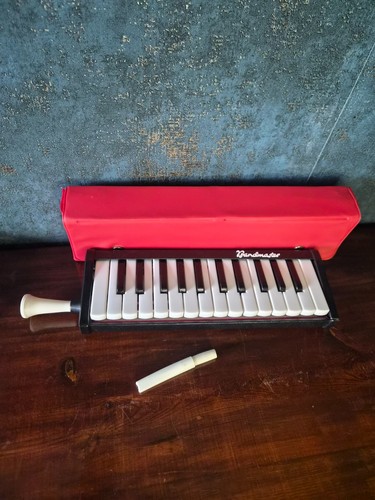 Vintage bandmaster melodica - bandmaster, 25