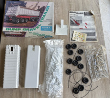 Ertl 8620 Dump Gravel Trailer 1:25 Modellbausatz USA