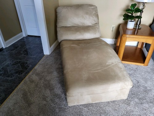 Chaise lounge chair - chaise,