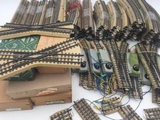 Märklin H0 M-Gleis - Viele Gleise - Weichen mit durchgehendem Mittelleiter