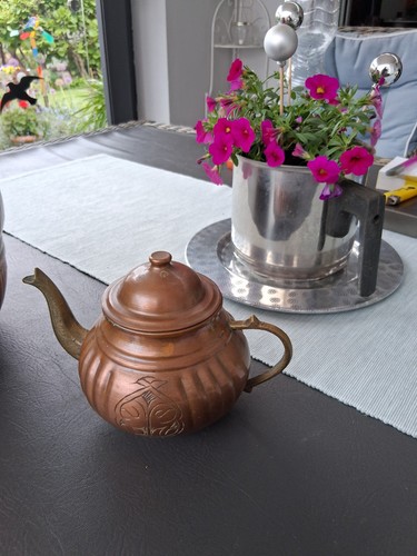 Kleine kupferteekanne mit - kupferteekanne,