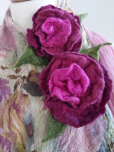 Brosche rose filzblüte - brosche,