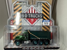 Greenlight 1:64 Chrom Green Machine Chase Mack Granit Dump Truck
