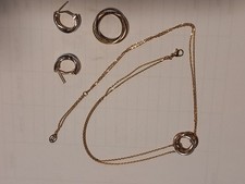 Modeschmucksets erhalten