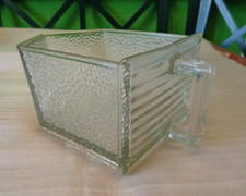 1 große antike  Glasschütte