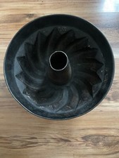 Alte Gugelhupf Backform aus Metall, Höhe ca. 14 cm, Durchmesser ca. 19 cm, 882 g