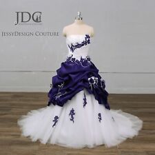 Gerafftes Lila Weiß Ballkleid