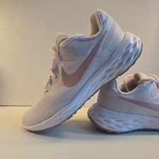 Nike Revolution 6 Sneaker