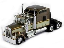 KENWORTH W900 - 1976 - brownmetallic / gold - IXO 1:43