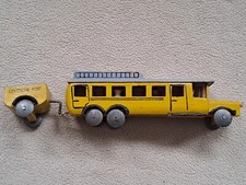 Holz-Miniatur Hauben-Omnibus