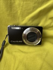 Ricoh Caplio R7 | Retro