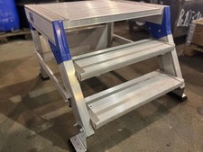 Zarges Treppenpodest 60° 600mm 2Stufen