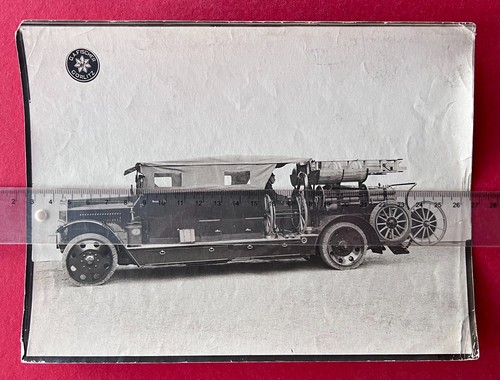 Grosses feuerwehr werksfoto - feuerwehr,