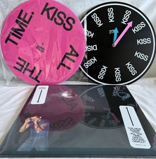 IN HAND! Harry Styles Kiss All