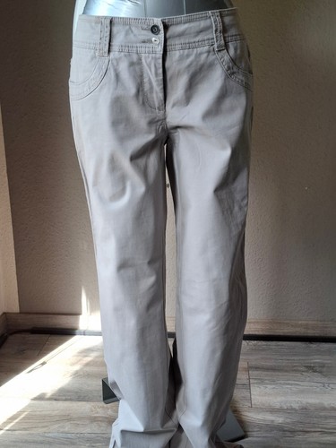 Street one chino - one,, model
