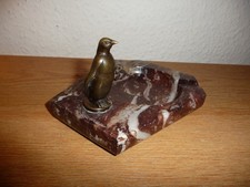 Edler Aschenbecher mit niedlichem Pinguin aus Messing