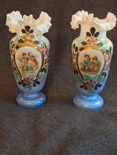 2  antike Opalin Milch Glas