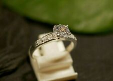 Klassischer 925 Silber Ring BEE Großer Zirkonia Kleinere Seitensteine 1,725 cm