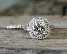 Brautring im Kissenschliff